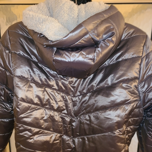 NEW GRAY HOODED COAT by NEW BALANCE (Size Med & Lg) - Picture 2 of 6